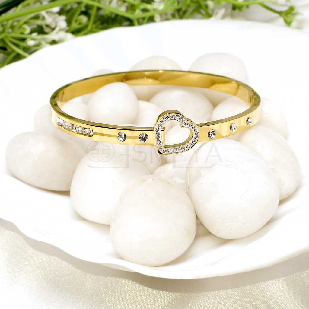 dreamy-studded-heart-bracelet-1-18k-gold-plated-waterproof