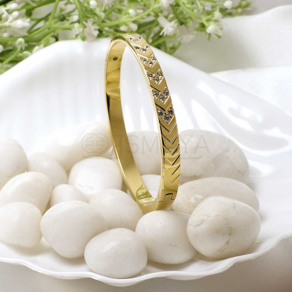 selena-studded-golden-bracelet-2-18k-gold-plated-waterproof